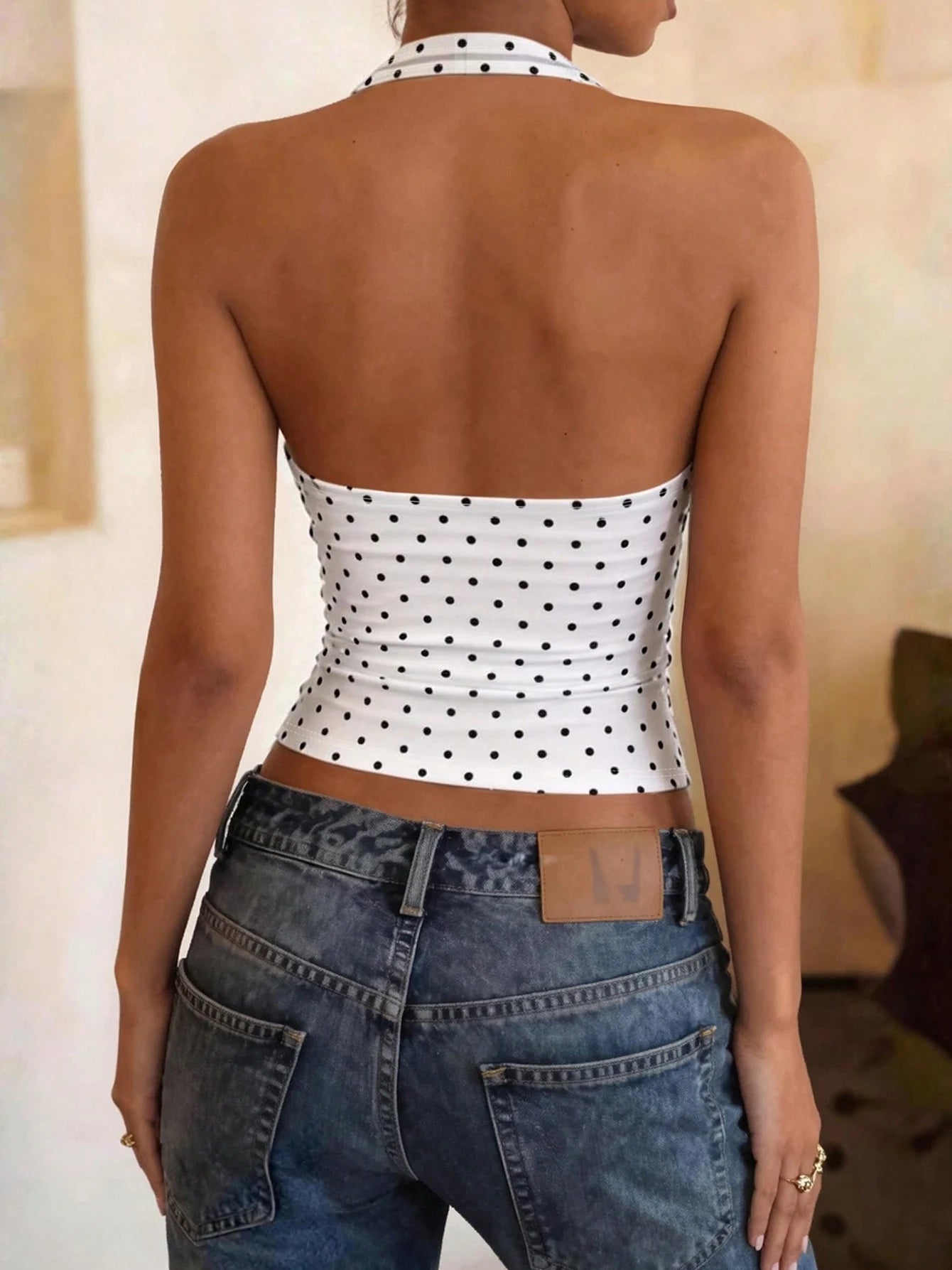 Top Halter com Bolinhas e Costas Abertas
